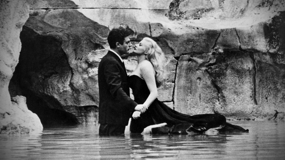 https://inoekino.com/blog/30_italian_films