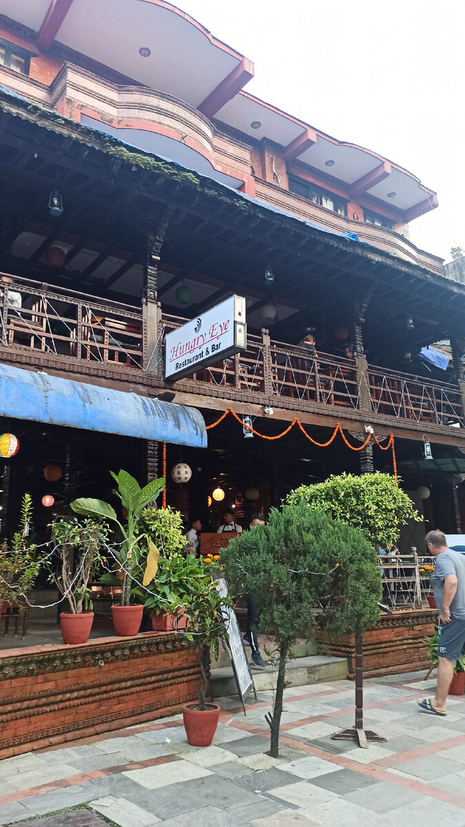 Рестораны в центре Покхары, Непал