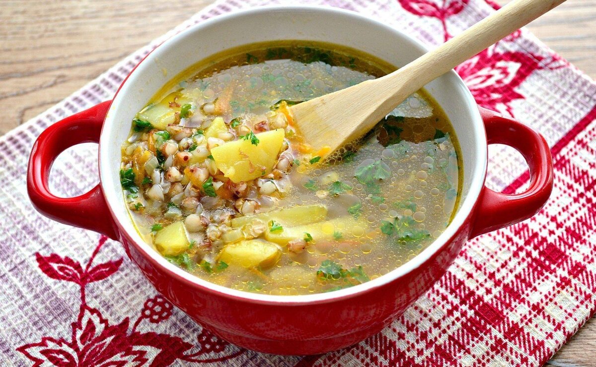 гречневый суп рецепт с говядиной. гречневый суп с говядиной. гречневый суп с курицей. для супа. гречневый суп с овощами.