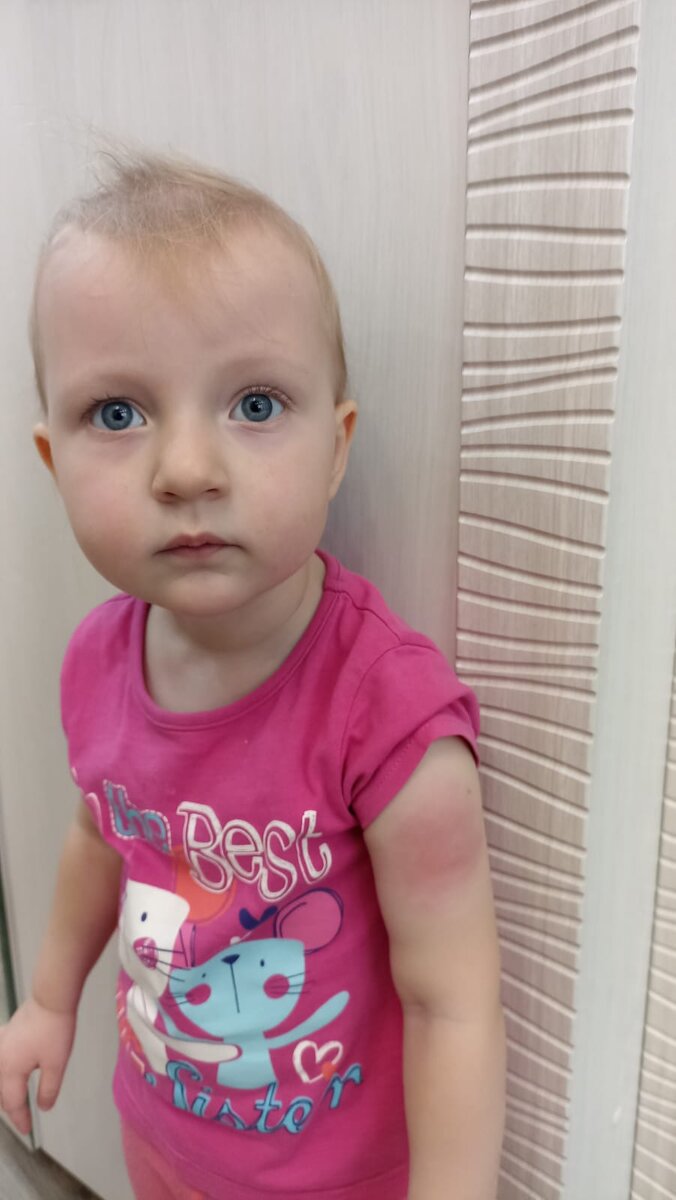 Вблизи ручка ещё более красная