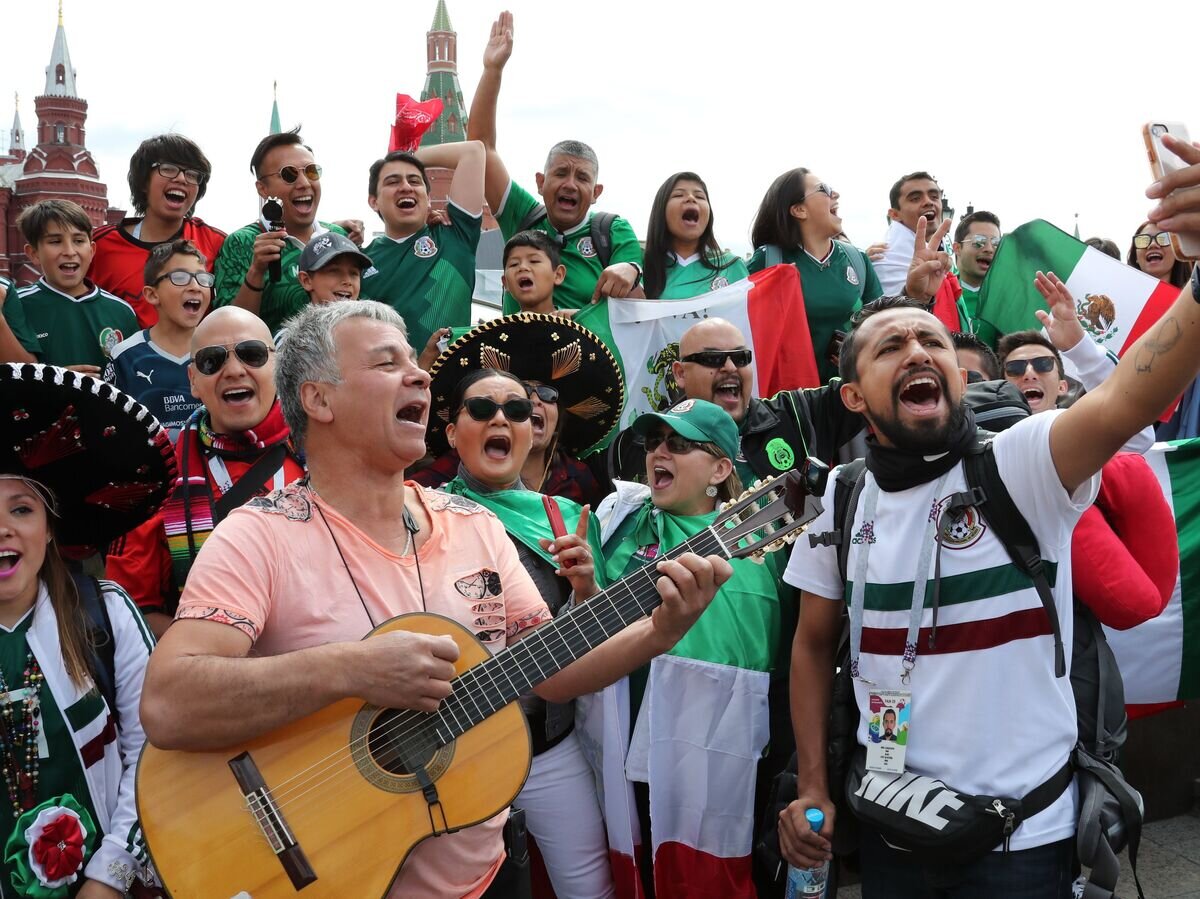    Болельщики ЧМ-2018 по футболу в Москве© РИА Новости / Илья Питалев