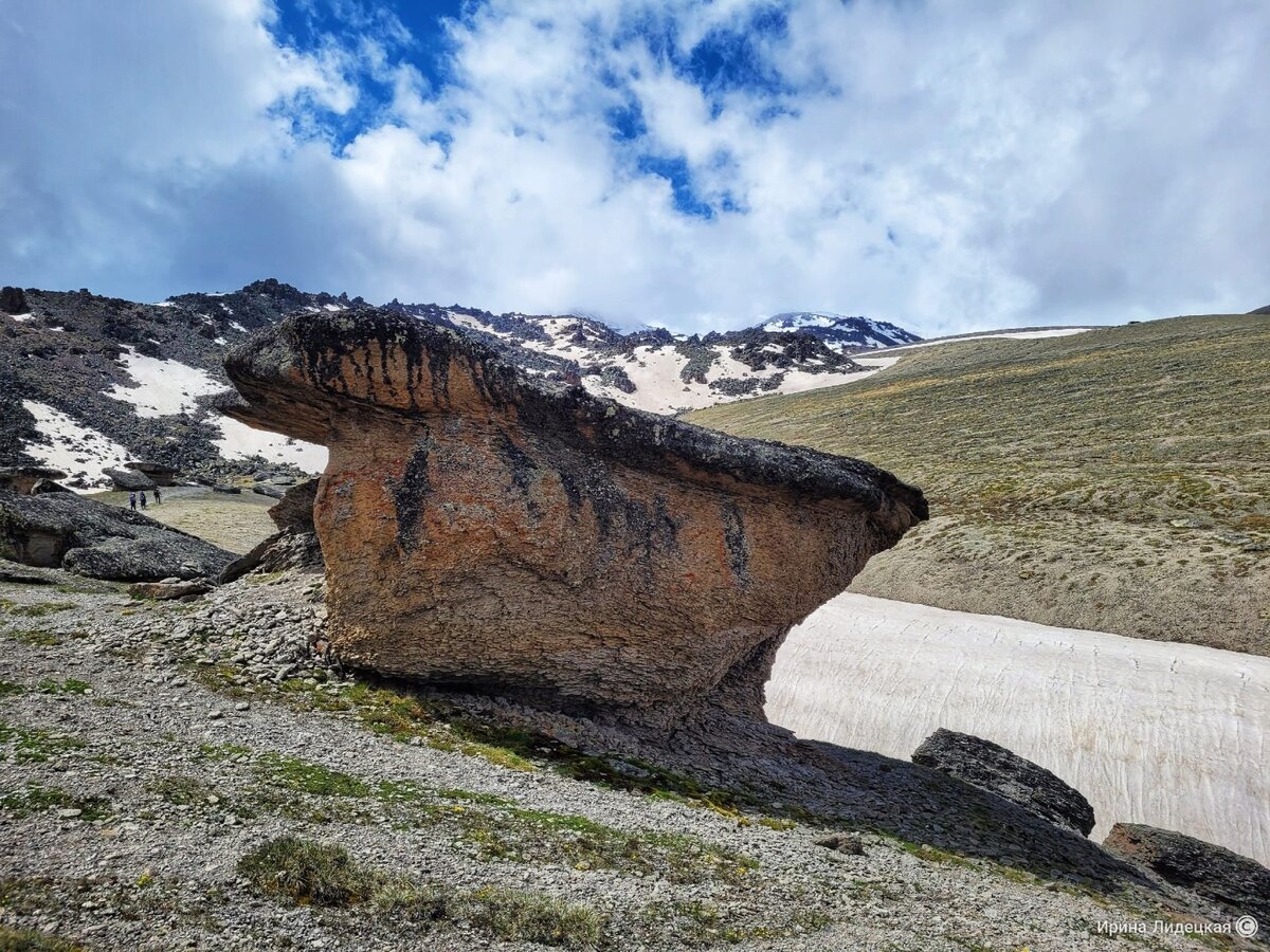 Фотография от нашей Иры. Каменные грибы северного приэльбрусья