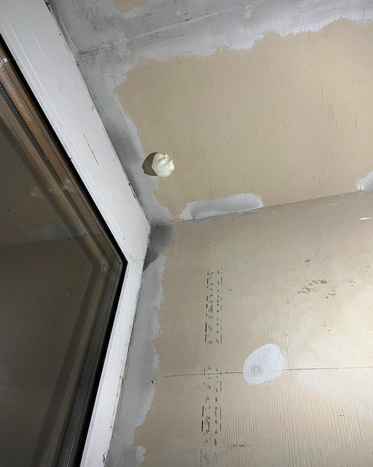 Работа фирмы Студия Ремонтов по утеплению балкона, фото из личного архива 