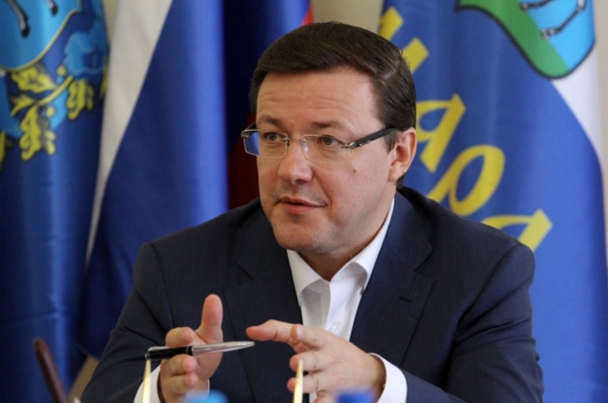    Губернатор Азаров назвал источник пугающих сообщений в школьных чатах