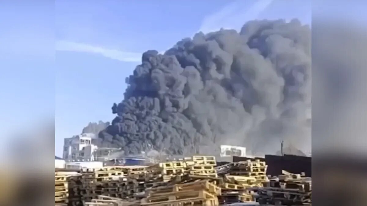 Фура на трассе. Ростов м4 дон сейчас шахты. Авария на трассе м4 дон в ростовской области вчера. Ростов м4 дон сейчас шахты. Ростов м4 дон сейчас шахты.