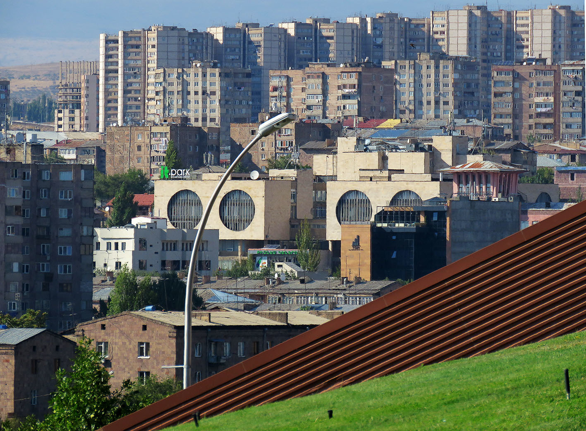 журавлиный клин осенью. какая река летает. загадки на тему география. дикие гуси перелетные птицы. какая река летает.