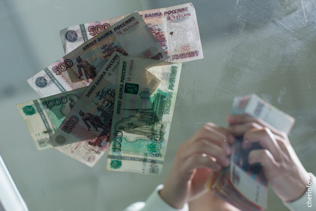    В 2012 году руководитель одной из фирм предложил своей 63-летней знакомой поработать у него бухгалтером