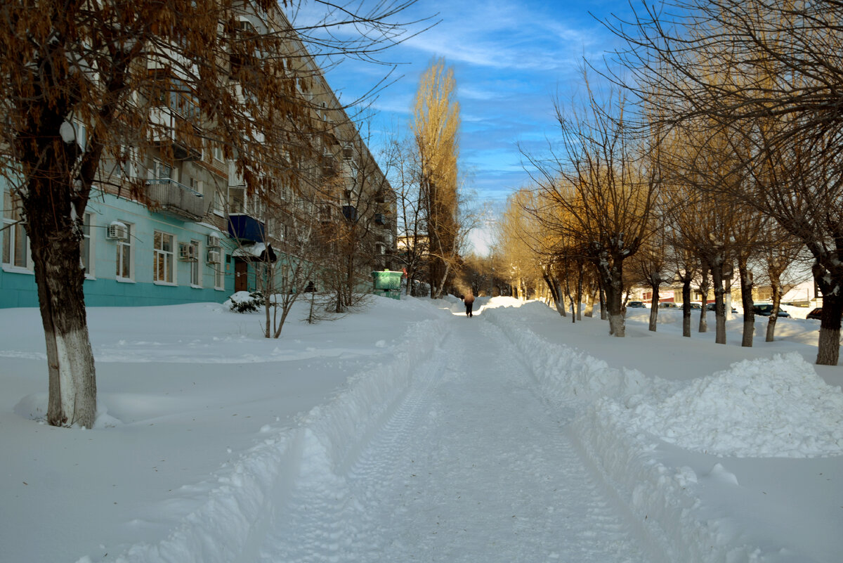 Несмотря на обильные осадки тротуары в городе очищены.