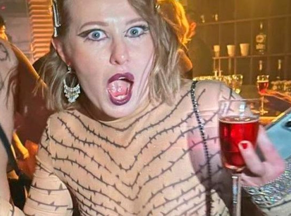 Ксения Собчак на пресловутой вечеринке у Ивлеевой