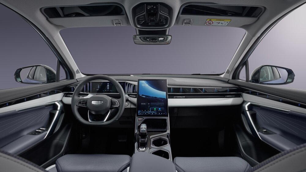Салон кроссовера Geely Atlas нового поколения