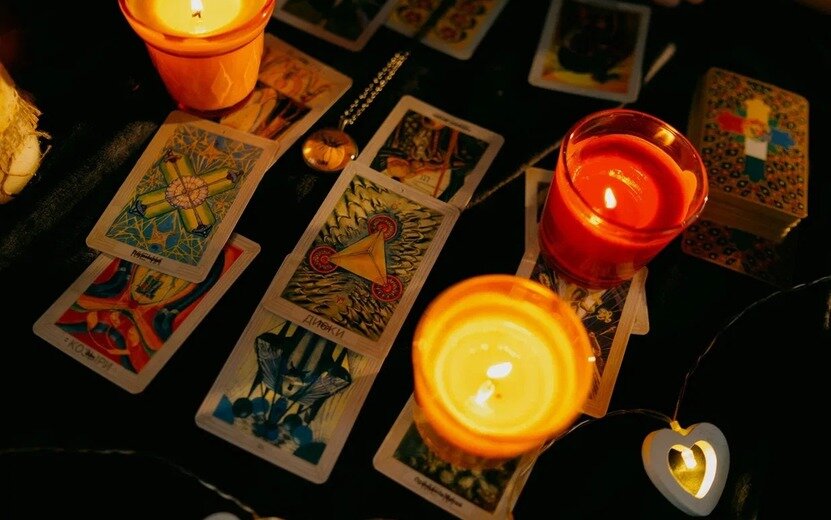    Гороскоп на день: 18 января Рыбы проведут вечер за душевными беседами, Тельцы найдут выгодные знакомства