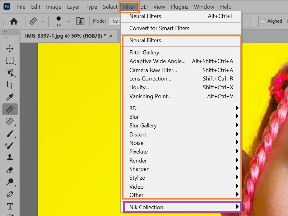    Меню Фильтр / Filter и изначально встроенные в Фотошоп фильтры (оранжевая рамка), в самом низу под чертой — дополнительно установленные фильтры (фиолетовая рамка) / Скриншот: Елизавета Чечевица