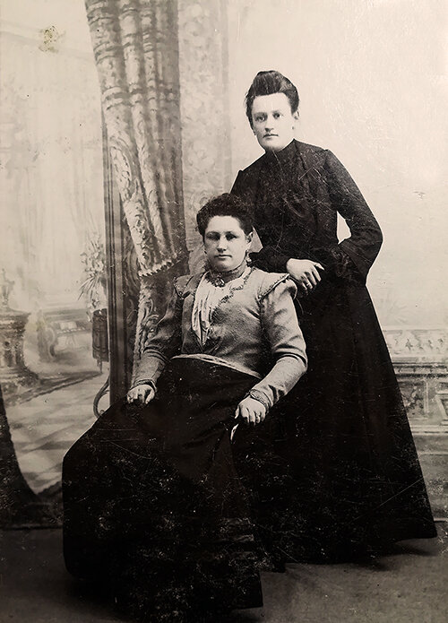 Софья и Анна Прахт