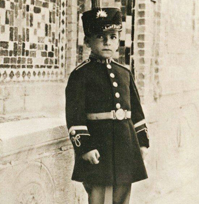 Мохаммед Реза Пехлеви в детстве