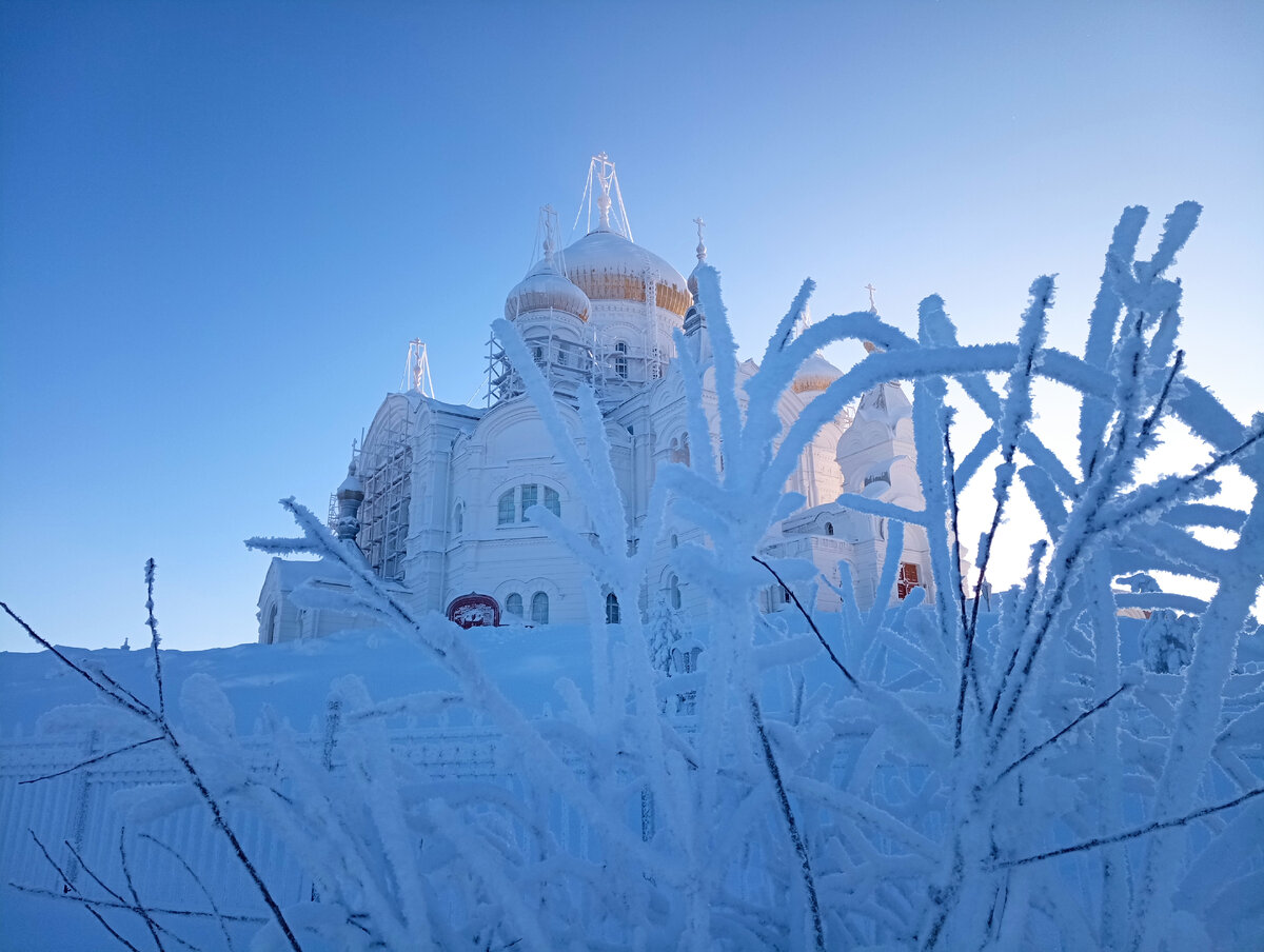 Бывают в зимнее время