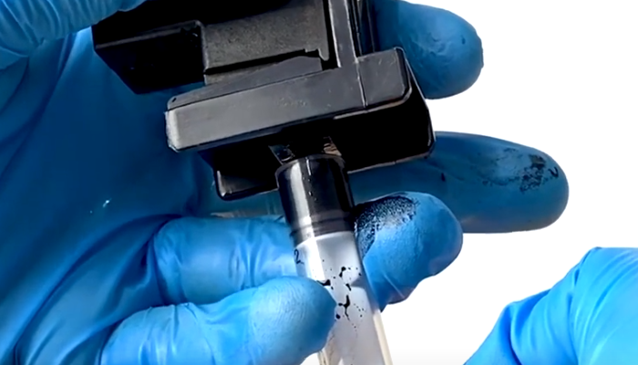 Прокачивание чернил через картридж со встроенной печатающей головкой