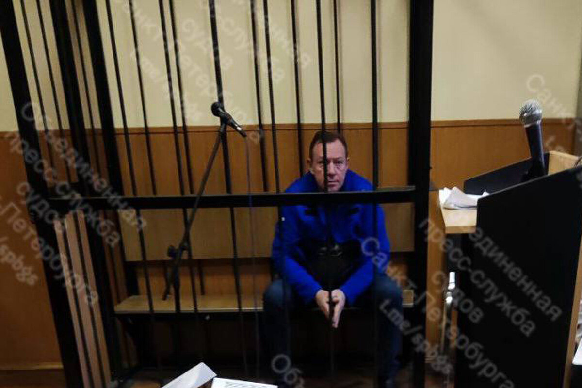 Преступление произошло в ходе проведения конкурса на оказание услуг по уборке и обслуживанию зданий, сооружений, прилегающих территорий «Водоканала».  Фото: Фото: объединенная пресс-служба судов Петербурга