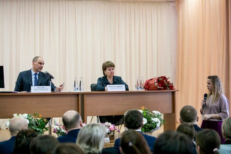    Паслер — средняя зарплата педагогов Оренбуржья будет как минимум 45 400 рублей Андрей Севостьянов