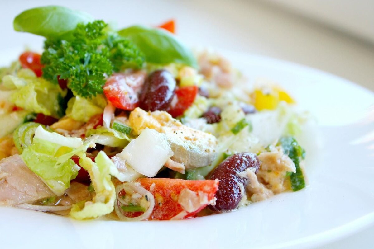 Вкуснейший салат с тунцом