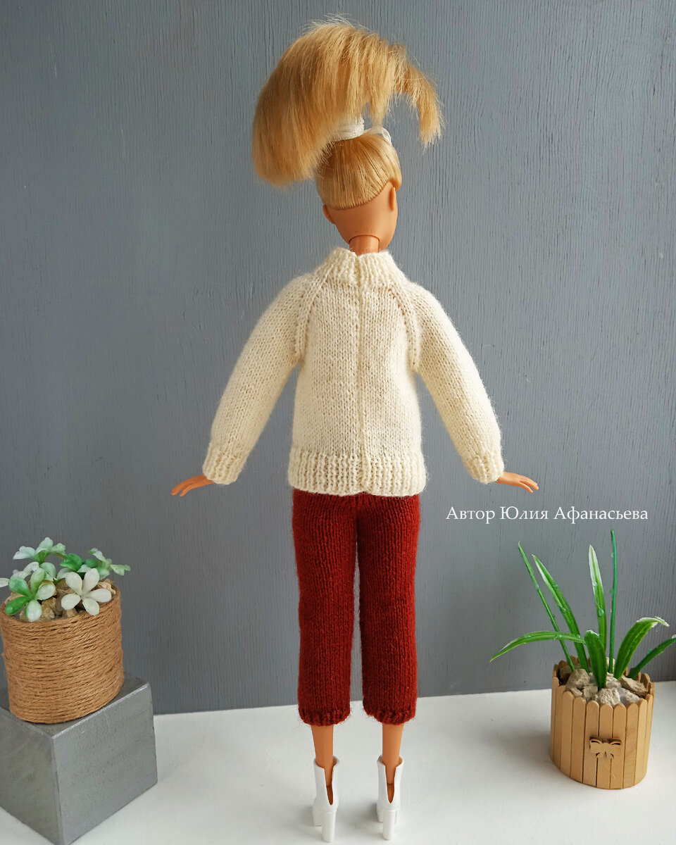Вязаные куклы спицами. Как связать кукольный. Как связать кукольный. Вязаные куклы крючком. Куклы амигуруми мадлен.