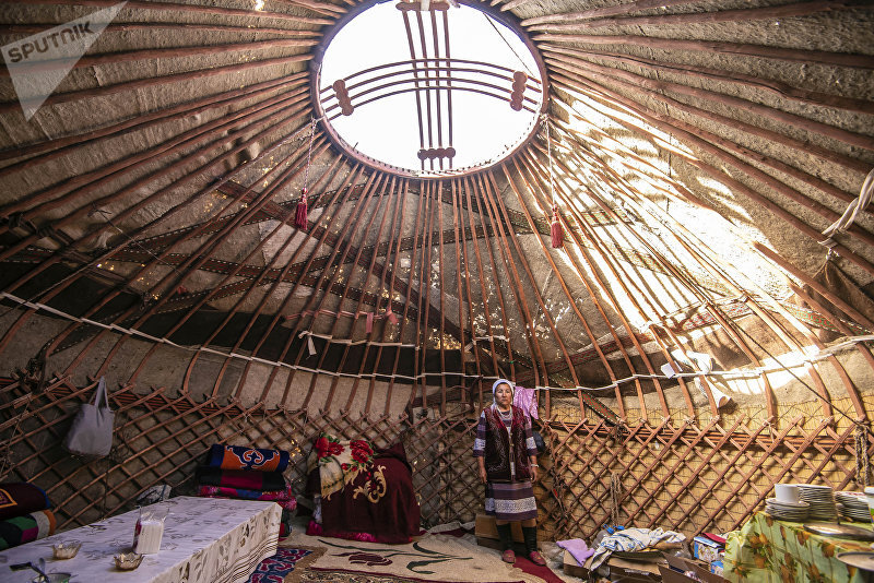 Вместо квартиры-двушки: как обустроена внутри монгольская юрта