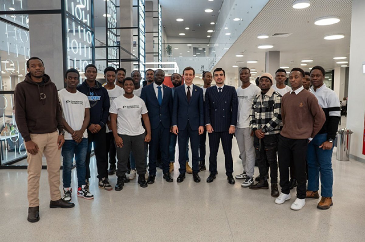    «Африка берет пример с России».