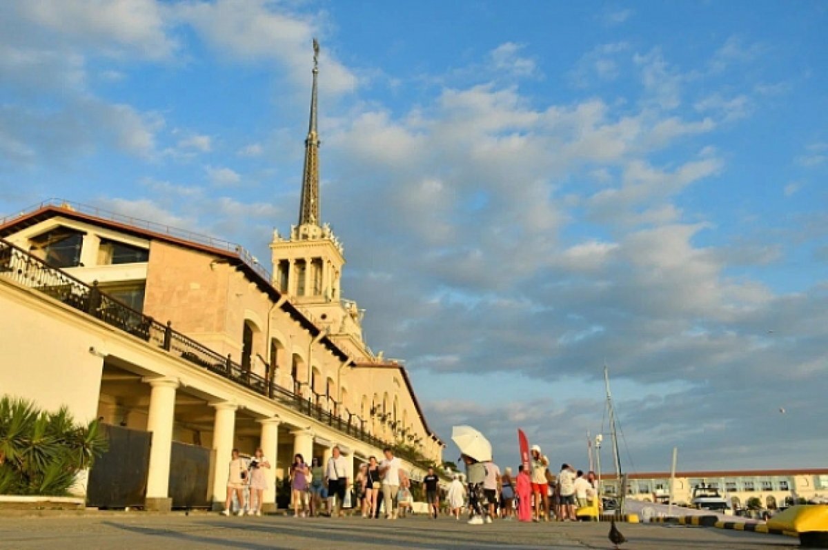    Морской порт в Сочи хотят сдать в аренду почти на полвека