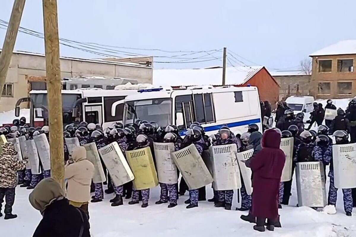 Гора в башкирии куштау. Куштау башкирия протесты. Куштау башкирия протесты. Шихан куштау протесты. Волнения в башкирии сегодня видео.