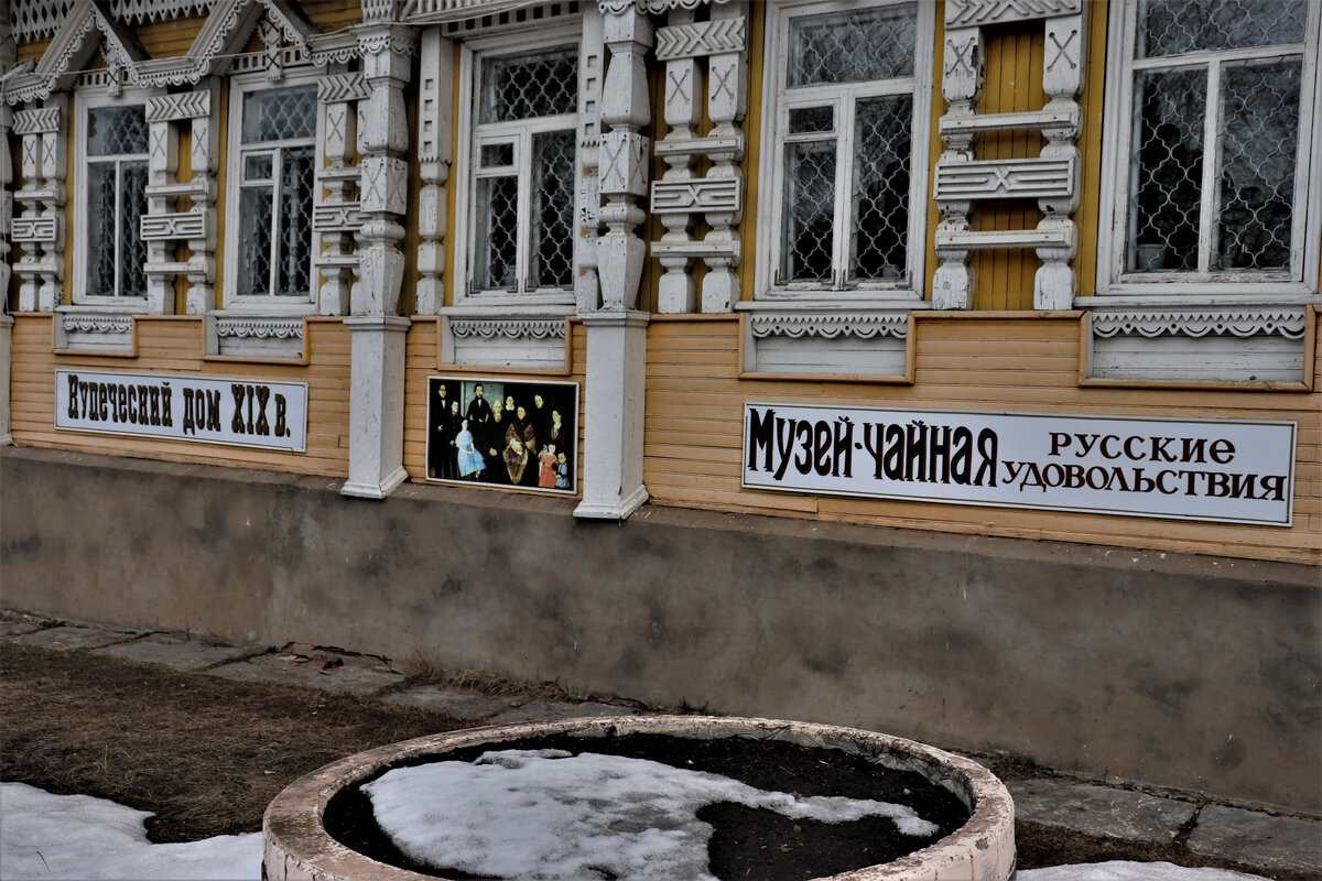 Where the truth lies 2005. "любовь втроем", 2011. взрослая женщина и подросток. любовь втроем. девушка с двумя мужчинами сразу.