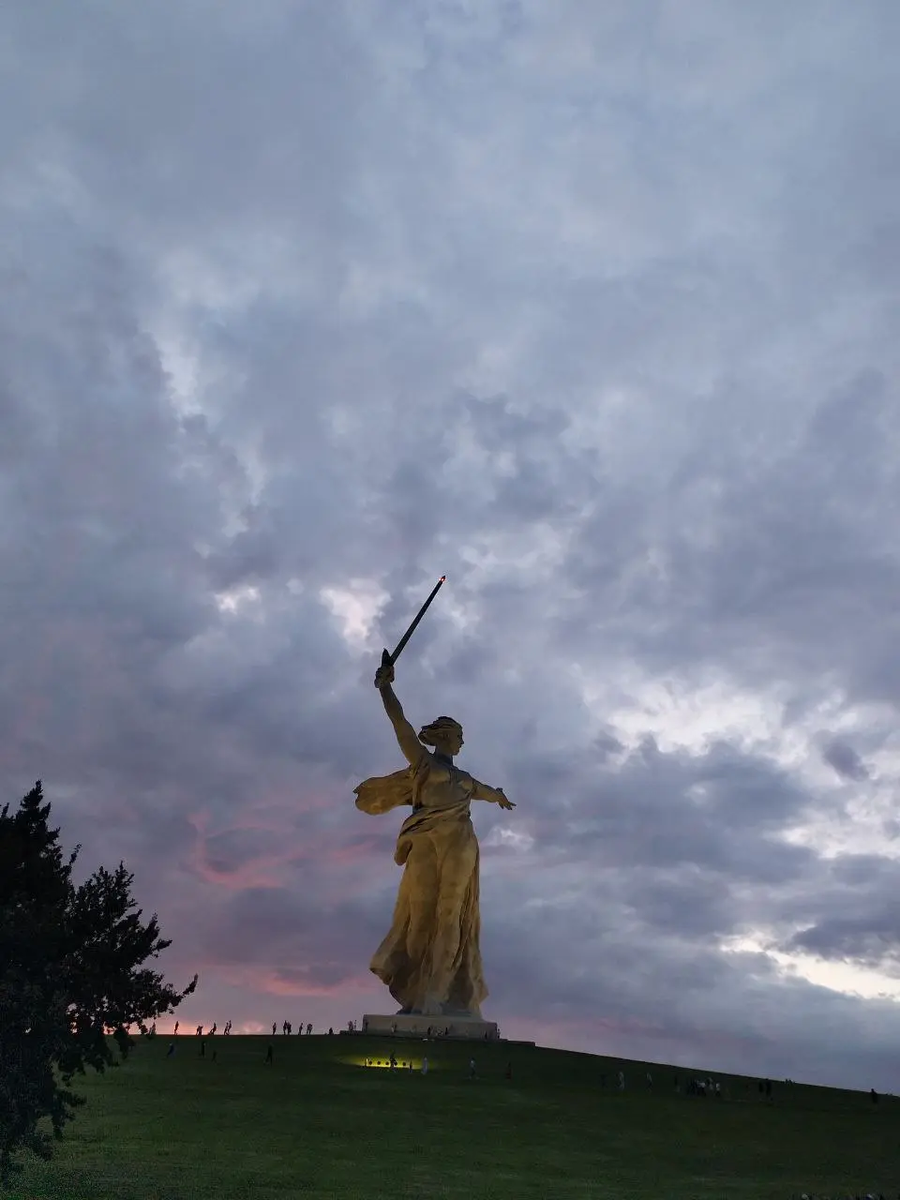 «Родина-мать зовёт!» 