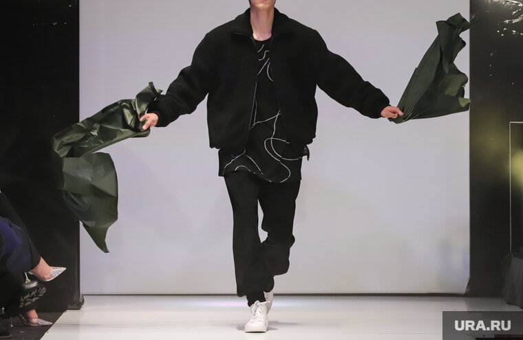    Модель из Курганской области принял участие в показе моды в Париже (архивное фото)