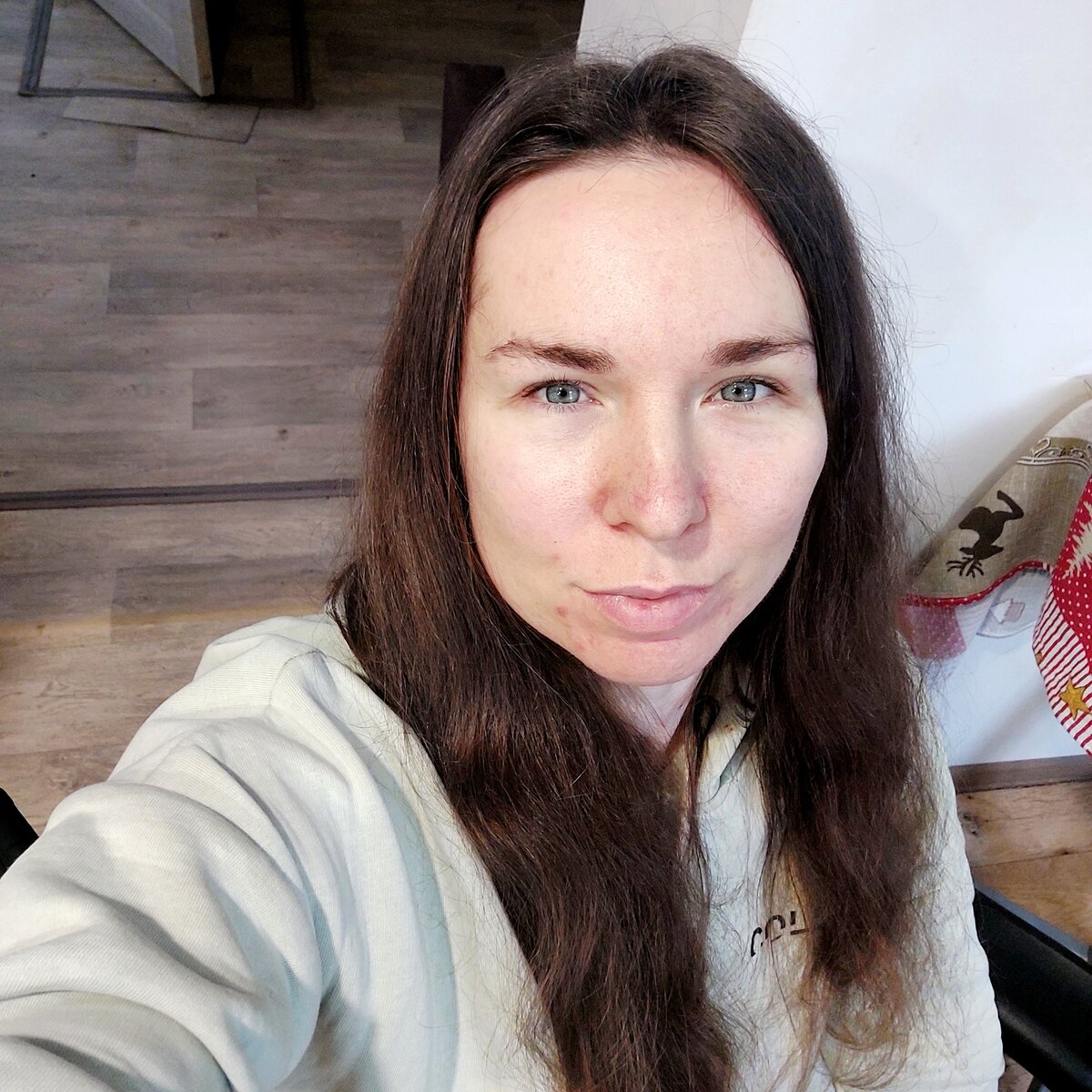 Меня бьют колотят ворочают режут я всё терплю и всем добром плачу. За добро плати добром не будь пустельгой. Меня бьют колотят загадка. Меня бьют колотят ворочают режут. Меня бьют колотят режут я все терплю всем добром плачу.