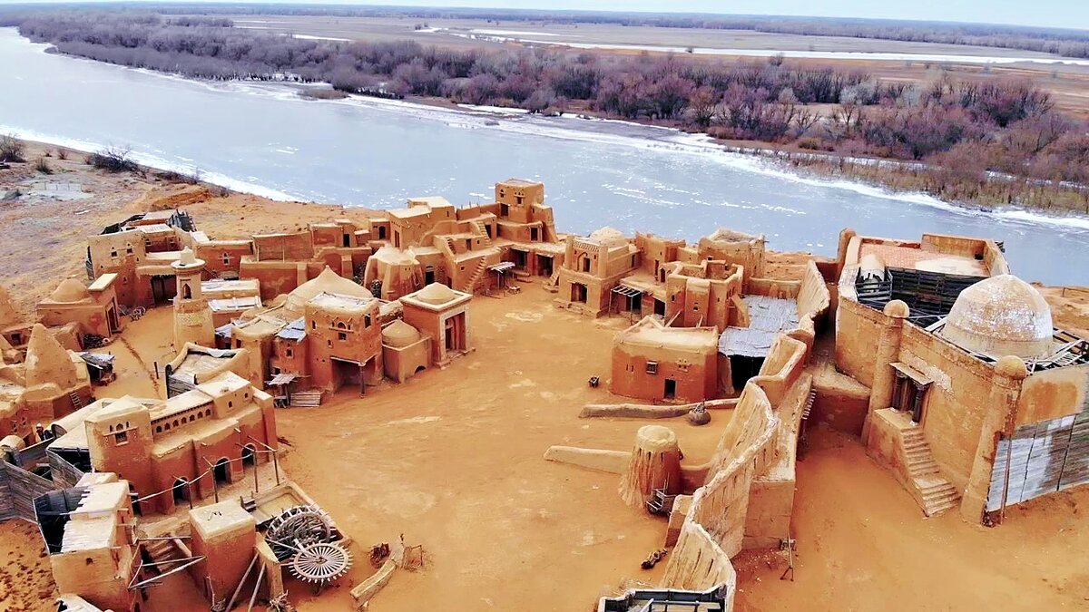 Влияние истории на современность. Причины истерии. Влияние общества на развитие общества. Влияние истории на современность. Влияние искусства на человека примеры.