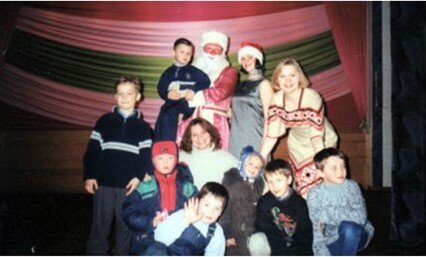 Это первое выступление в доме отдыха, наверное, ночь на 2002 год