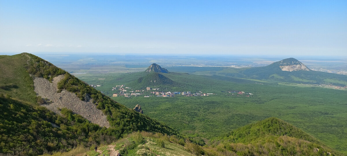 Вид с горы Бештау на город Железноводск 