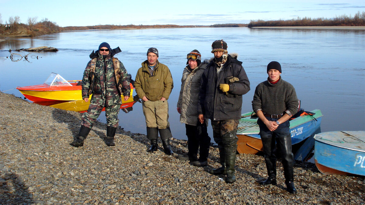 Участники экспедиции перед отправкой в обратный путь. Слева-направо Евгений Геннадиевич Погодаев, Костя Долган, Сергей Шубкин, Миша Жаравин, Павел Долган