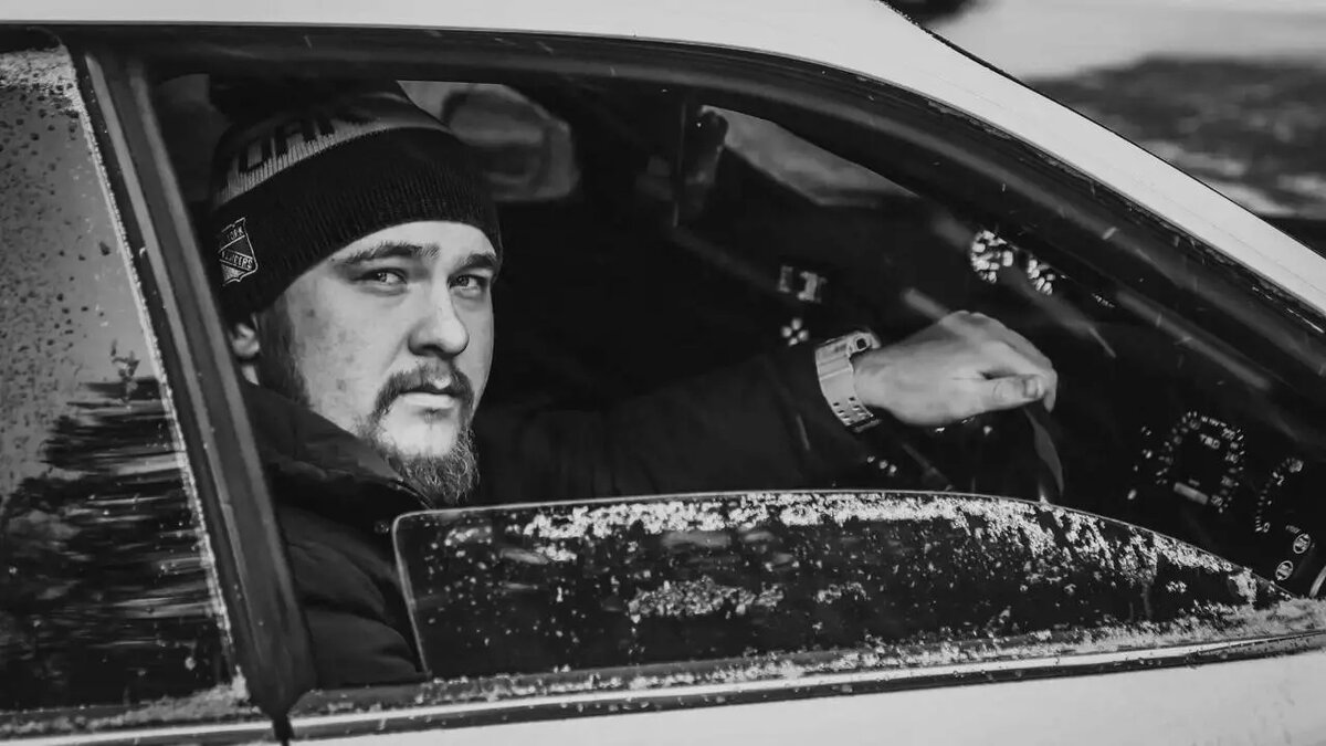     Прощание с умершим красноярским автоблогером Андреем Бородой состоится в пятницу, 19 января.