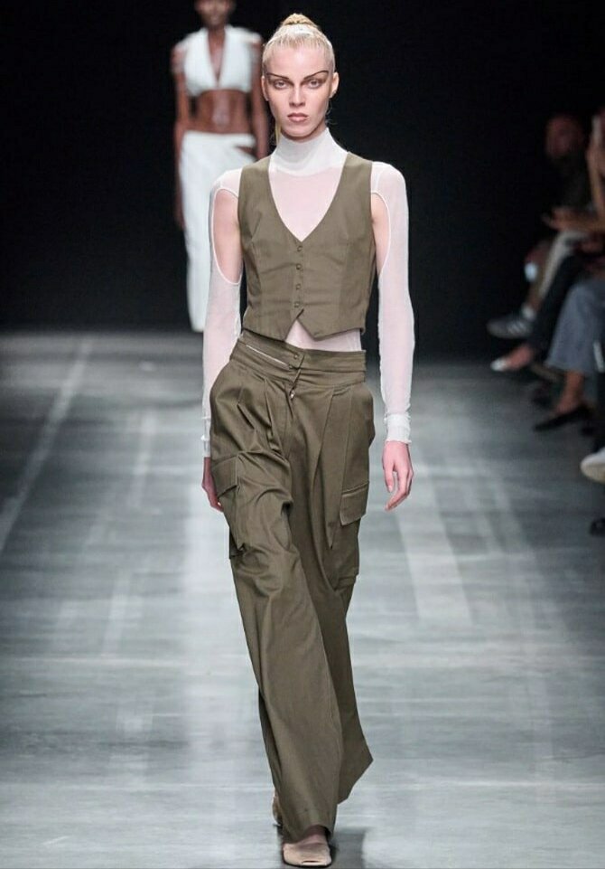 Модные брюки весны шикарные модели, предложенные дизайнерами моды