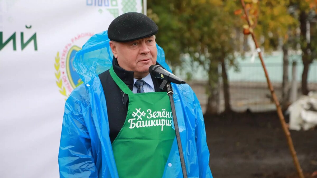     По мнению политика, общественные лидеры должны «взвешивать каждое слово».