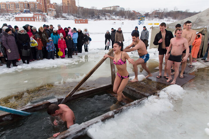 19 января Крещение Господне - суть праздника, стихи и открытки