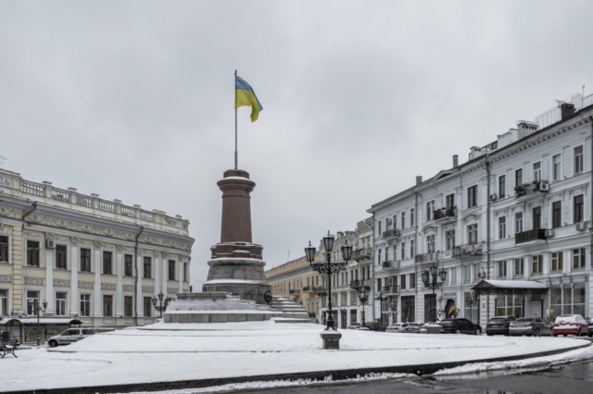    Прячутся в туалетах.
