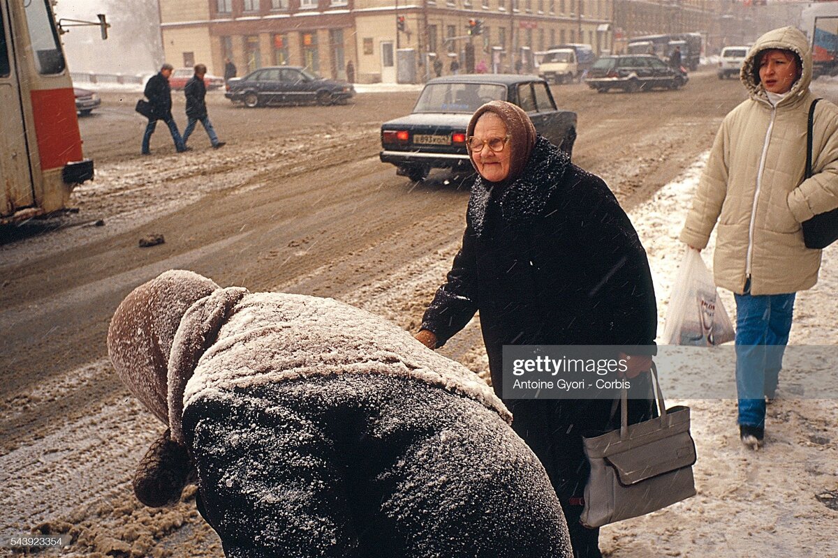 Санкт петербург гулять можно. Летний питер прогулка. Санкт петербург гулять можно. Ночной питер. Санкт петербург гулять можно.