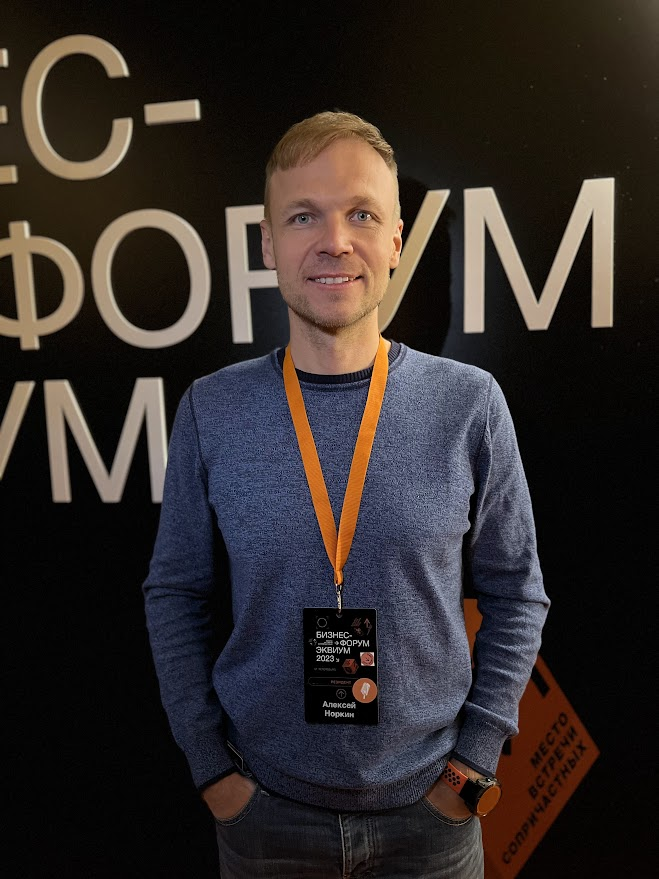 Телефон доверия свердловская область. 8 800 лет. 8 800 лет. Телефон доверия 8 800 2000 122. 8 800 лет.