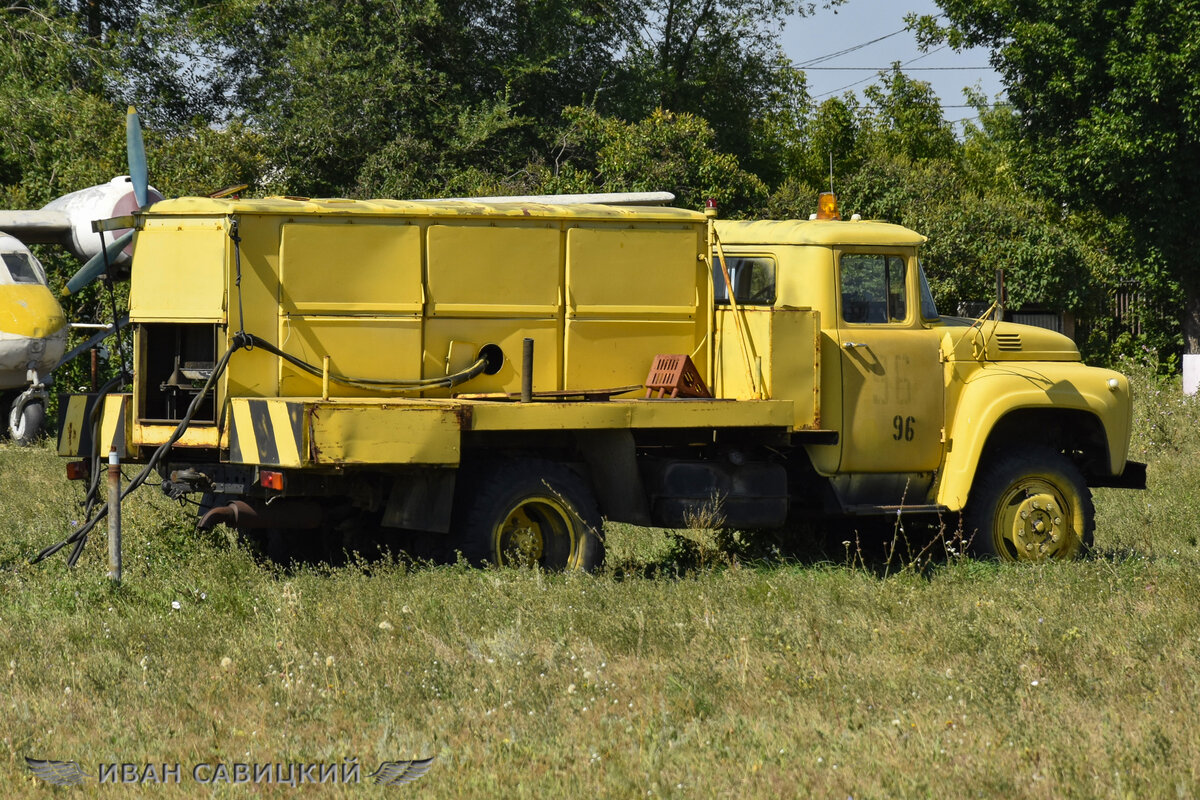 АПА-50, аэродромный пусковой агрегат на шасси ЗиЛ-130