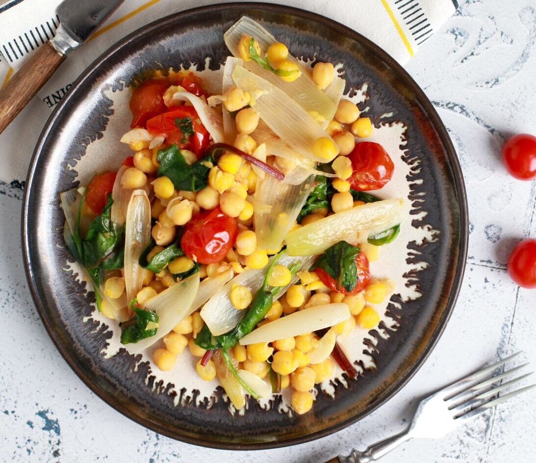 Нут с овощами от Дарьи Третьяковой, моего соавтора по книге "Осознанная кулинария". 