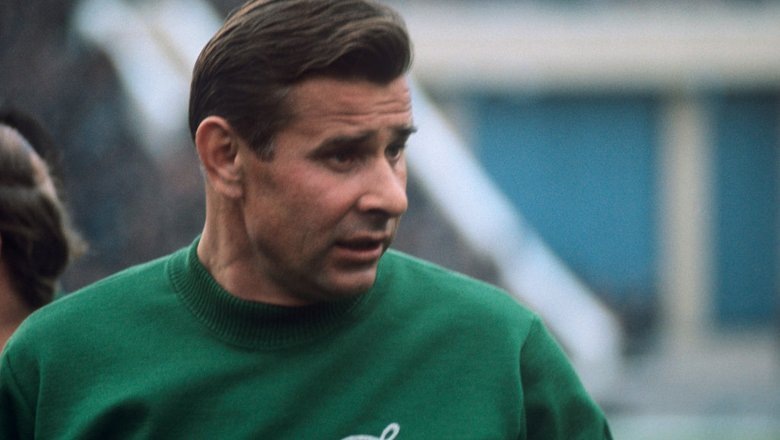 Льву Яшину — 95 лет. Все еще лучший вратарь в истории