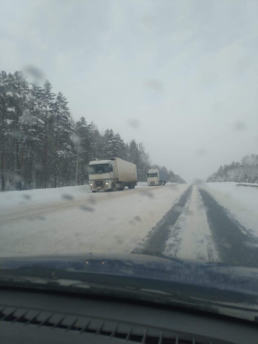 просто стоят на обочине