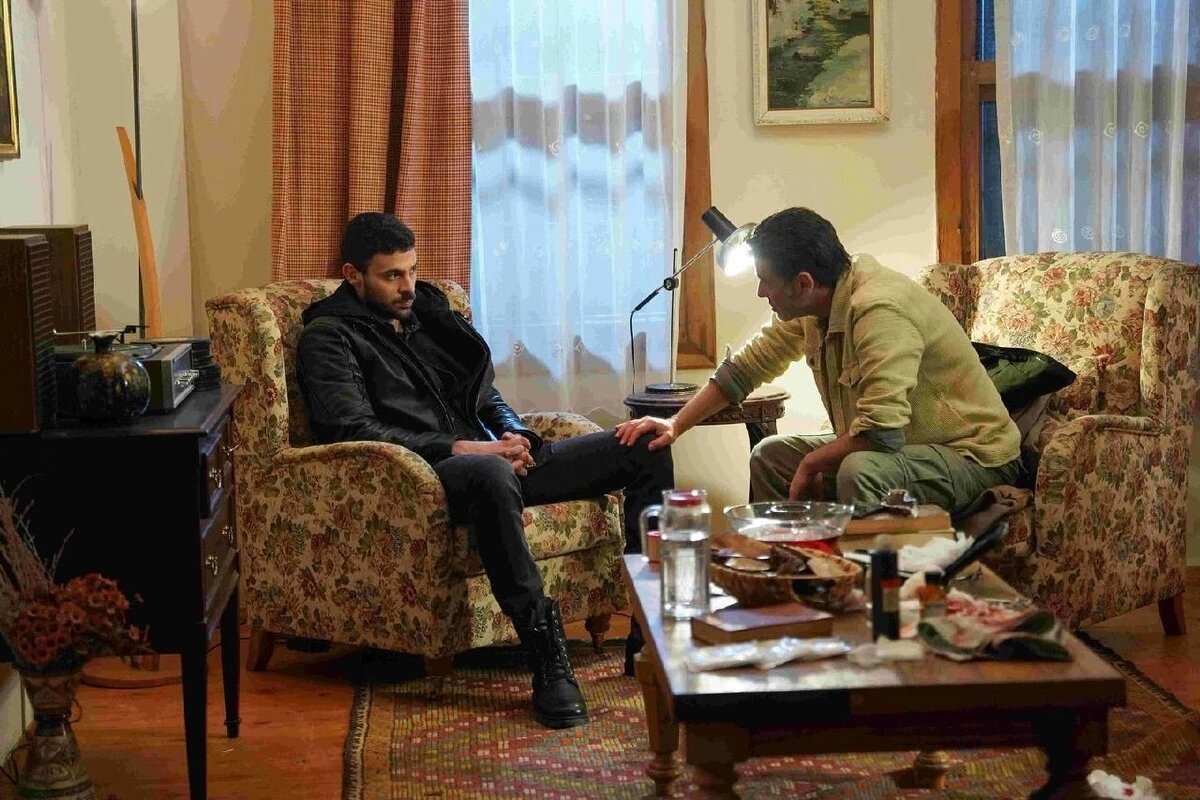 Кадры из сериала «Дикий». Источник: https://www.fox.com.tr/