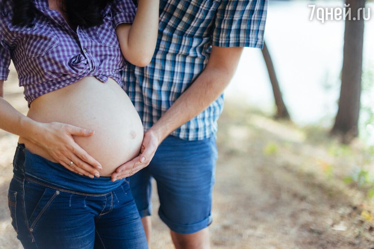 Видео где муж помогает беременной жене держа её живот. Видеть себя во сне с большим животом