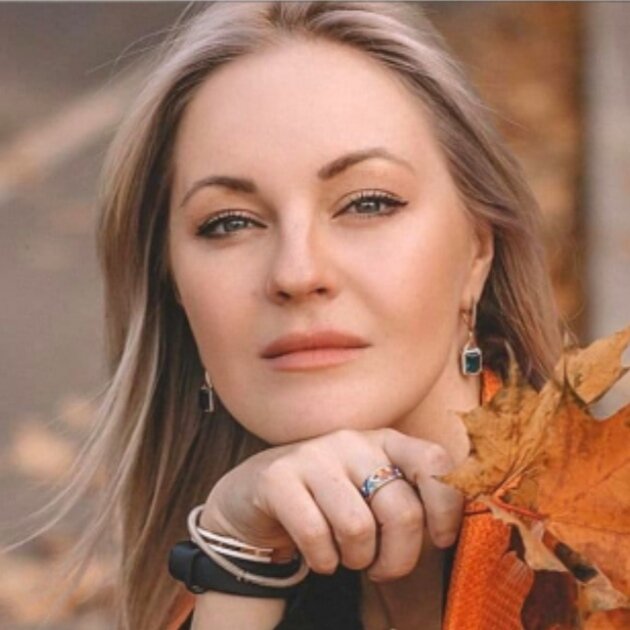   Сейчас 37- летняя Яна Крайнова является востребованной актрисой в российском кинематографе, а прославила её роль хирурга, после которой режиссёры стали  предлагать ей подобных героинь.-2